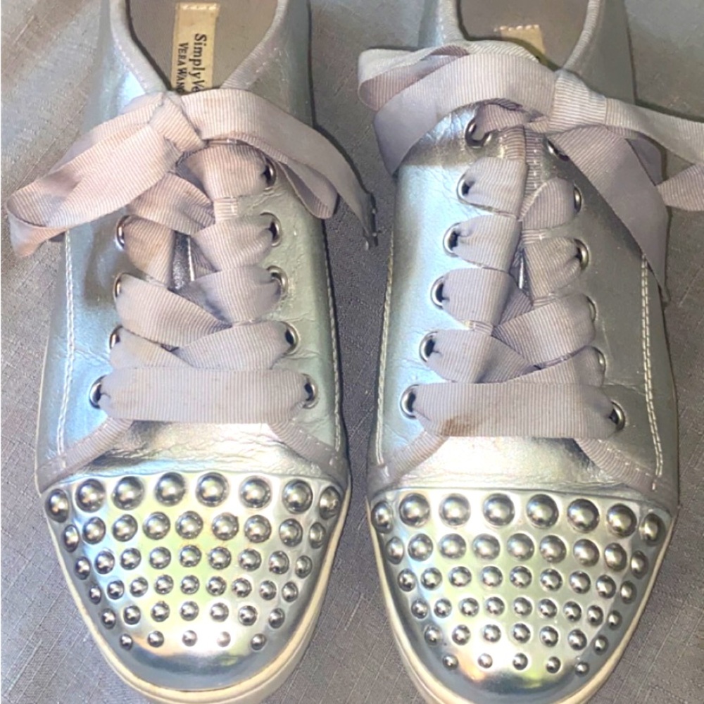 all the heels are different colors and patterns, Size 7.5, in good condition.